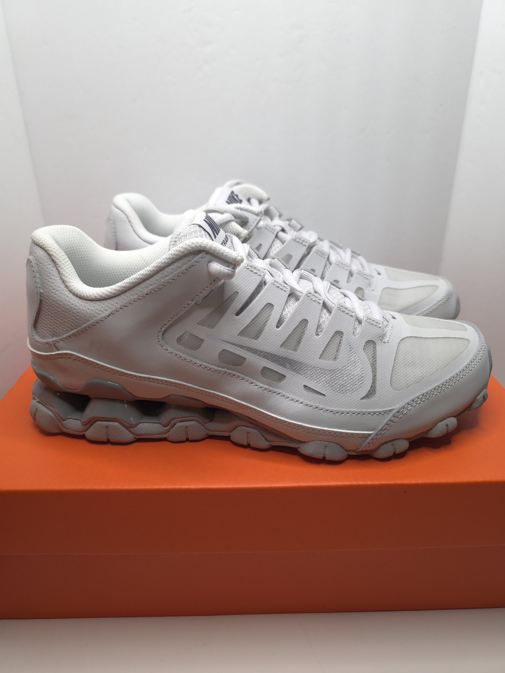 Nike Reax 8 TR mesh  White GREY Women's IO2400 004 Size 9W